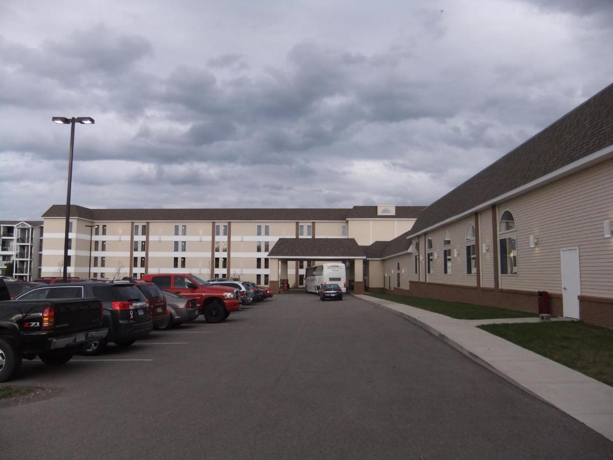 Mackinaw Beach And Bay Inn & Suites Mackinaw City Exteriér fotografie