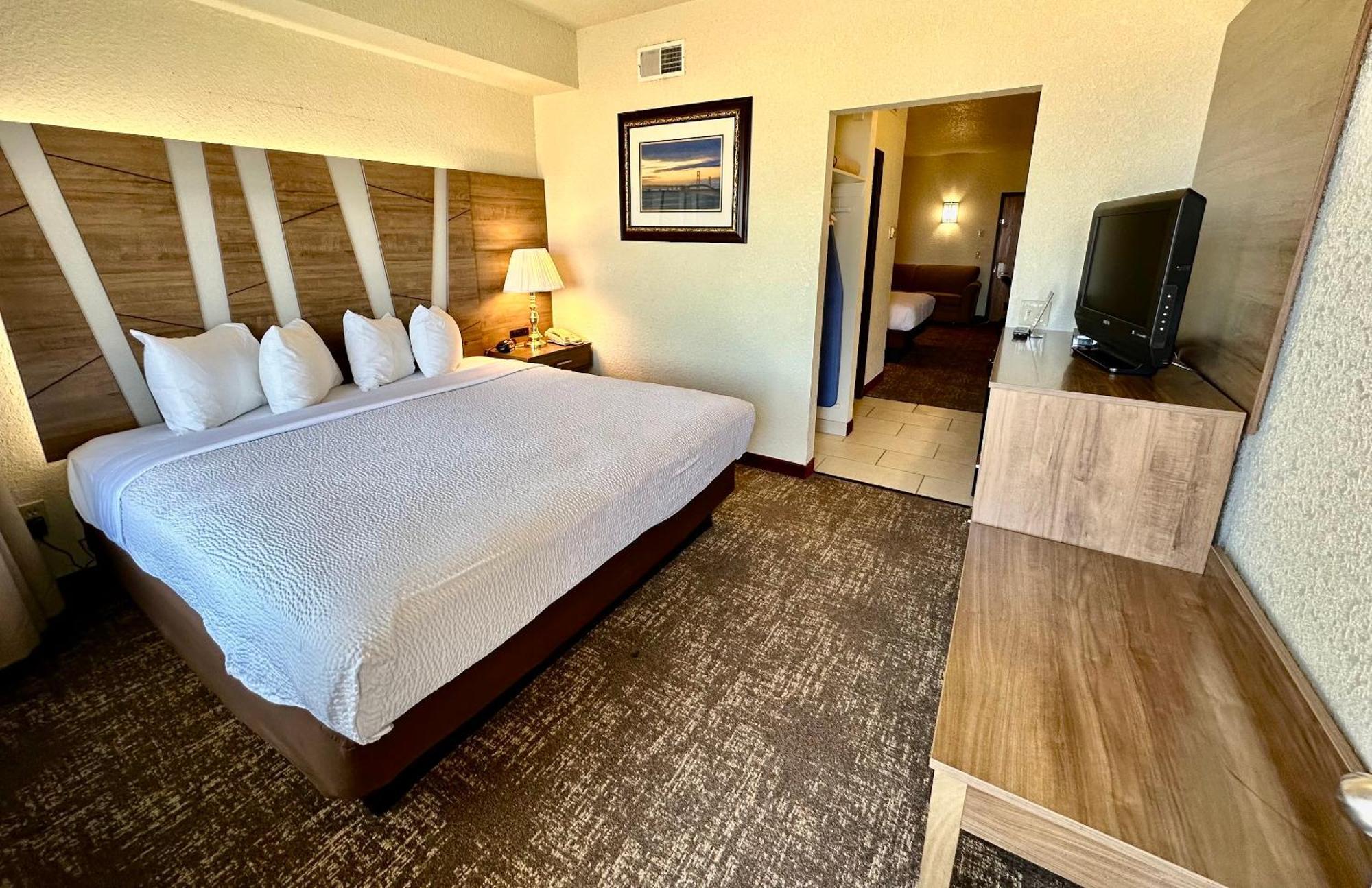 Mackinaw Beach And Bay Inn & Suites Mackinaw City Exteriér fotografie